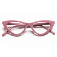 Adriana lettura Red pear